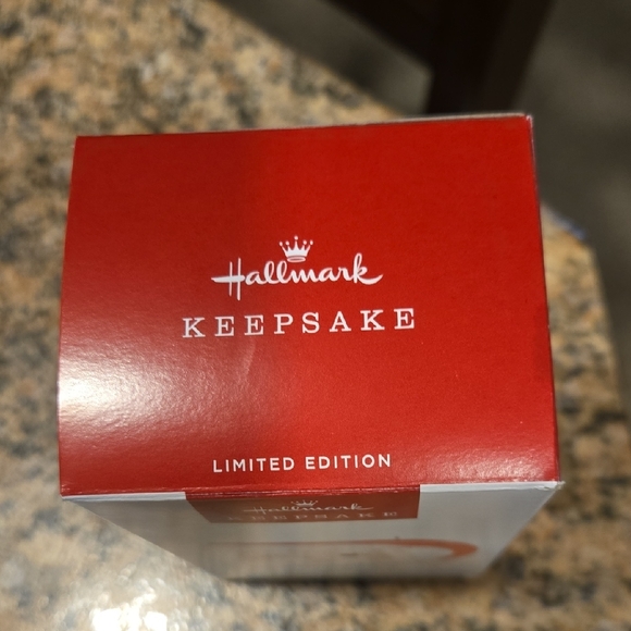 Hallmark Santa Keepsake Mug - Red and Cream - Picture 5 of 8